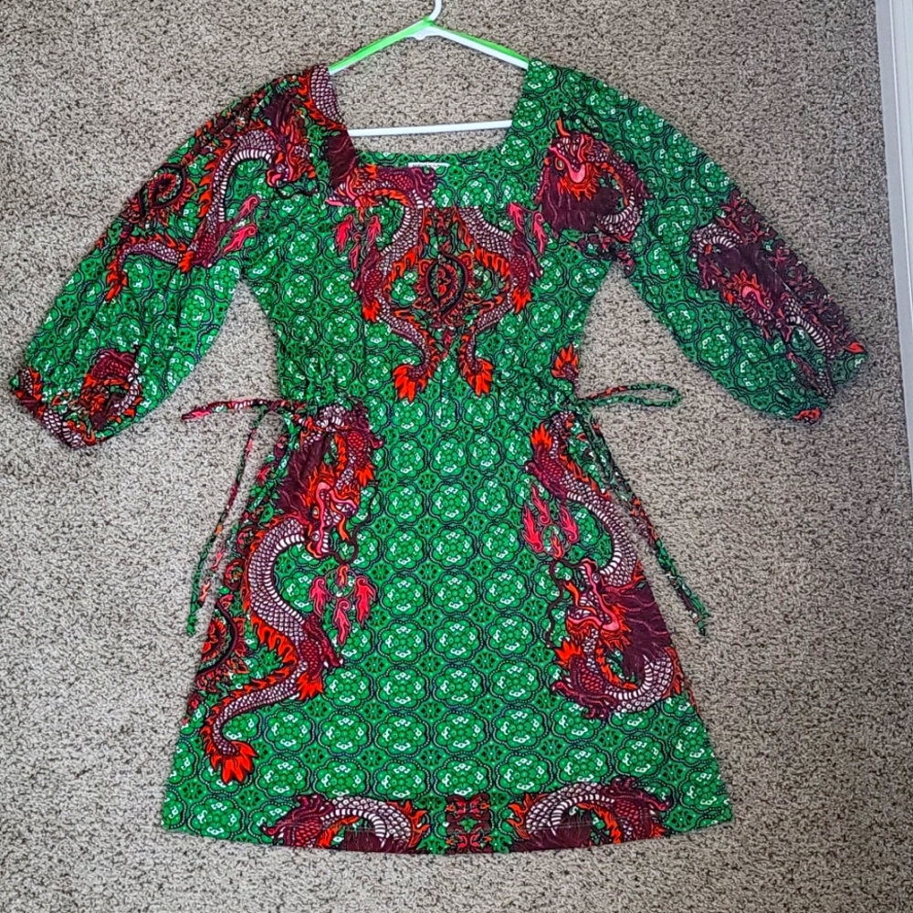 Nieves Lavi New York sz 4 Silk Dress